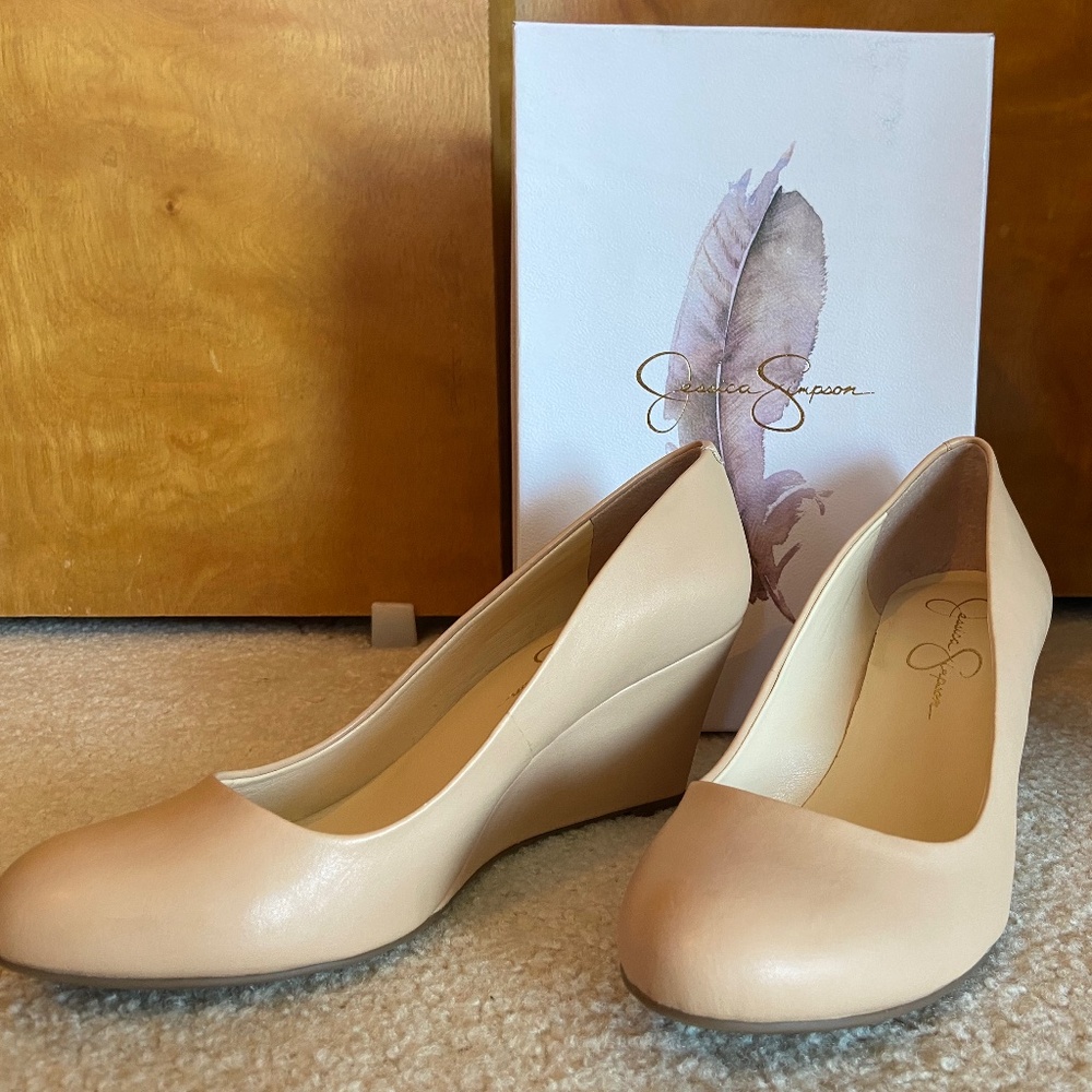 Jessica Simpson “Sampson” wedges